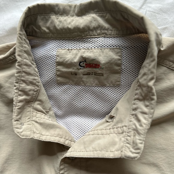 World Wide Sportsman long sleeved button up vented fishing shirt in size LARGE - Picture 4 of 4